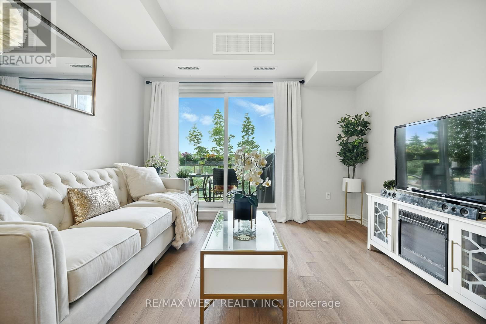 345 - 570 LOLITA GARDENS Image 3