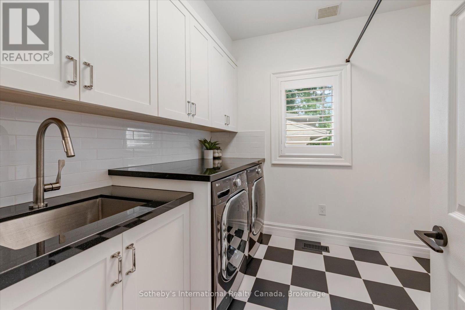 4169 LAKESHORE ROAD Image 17