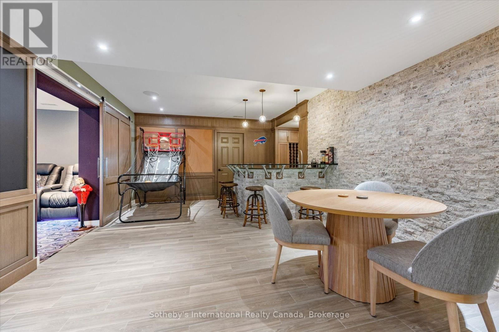 4169 LAKESHORE ROAD Image 31
