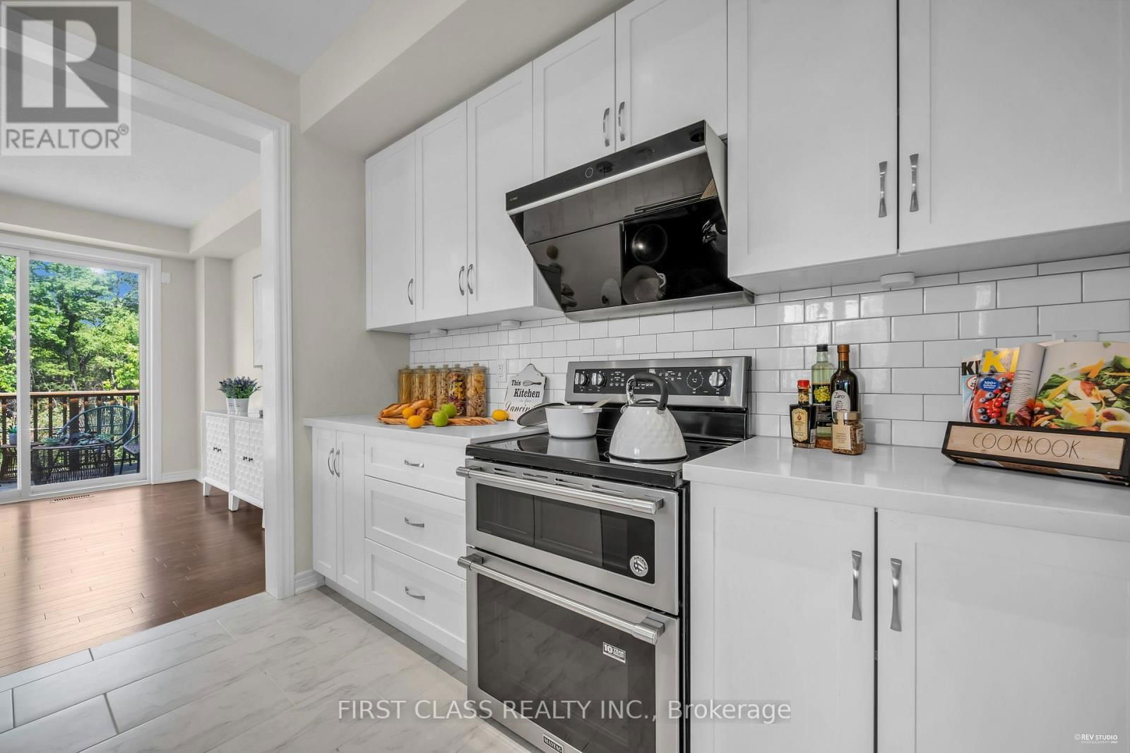 3337 MOCKINGBIRD COMMON STREET Image 16