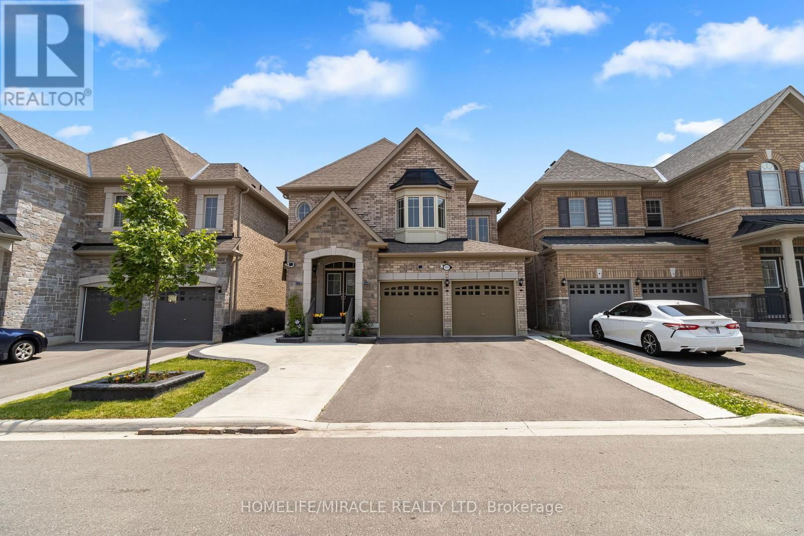 99 BENHURST CRESCENT Image 2