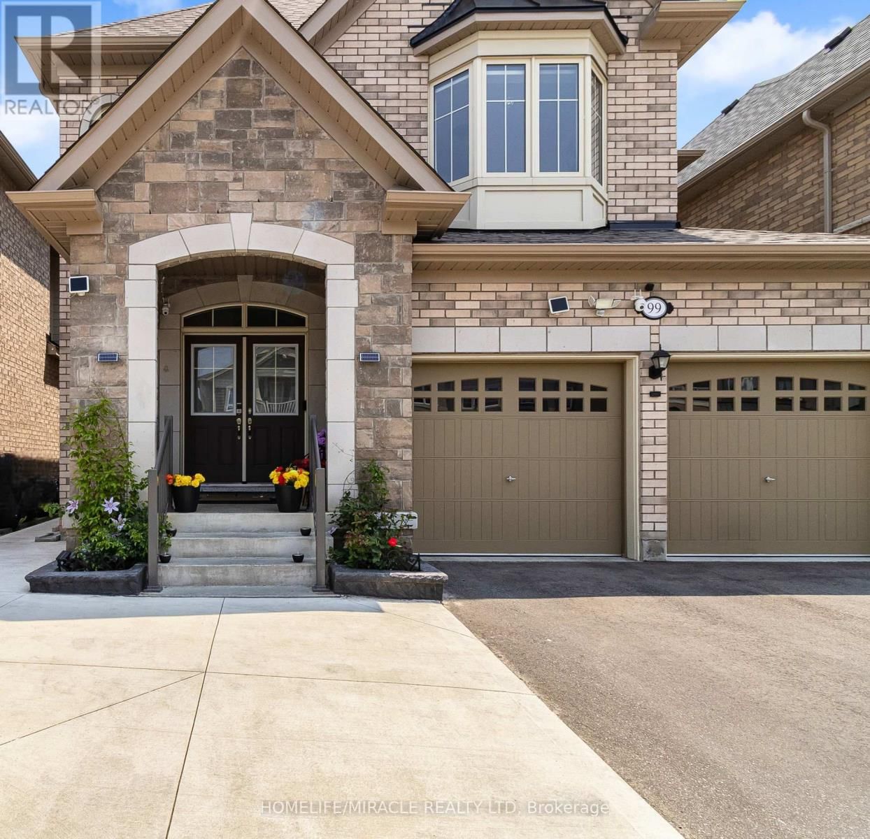 99 BENHURST CRESCENT Image 3