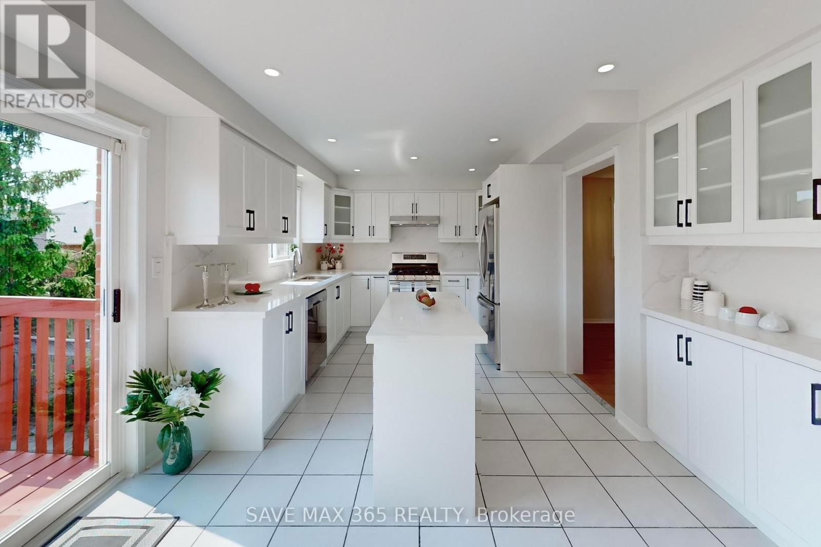 5550 BOLLINGTON DRIVE Image 10