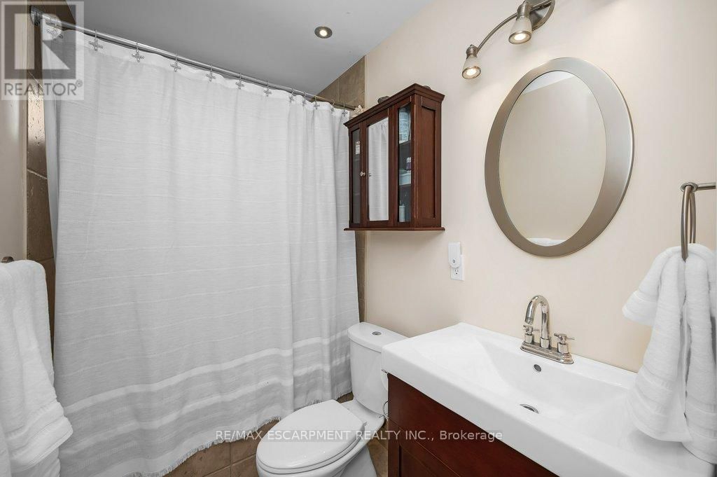 1484 SEAVIEW DRIVE Image 25