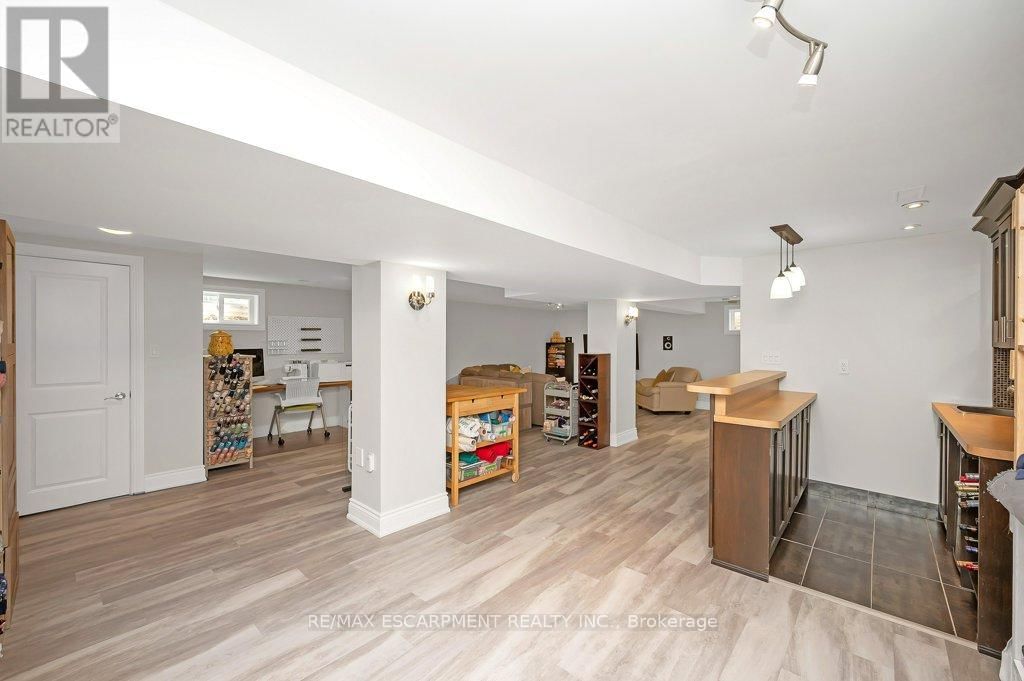 1484 SEAVIEW DRIVE Image 28