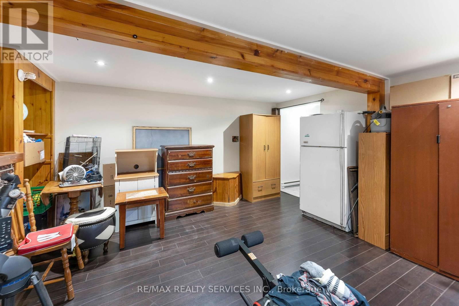 8 HEATHERSIDE COURT SOUTH Image 23