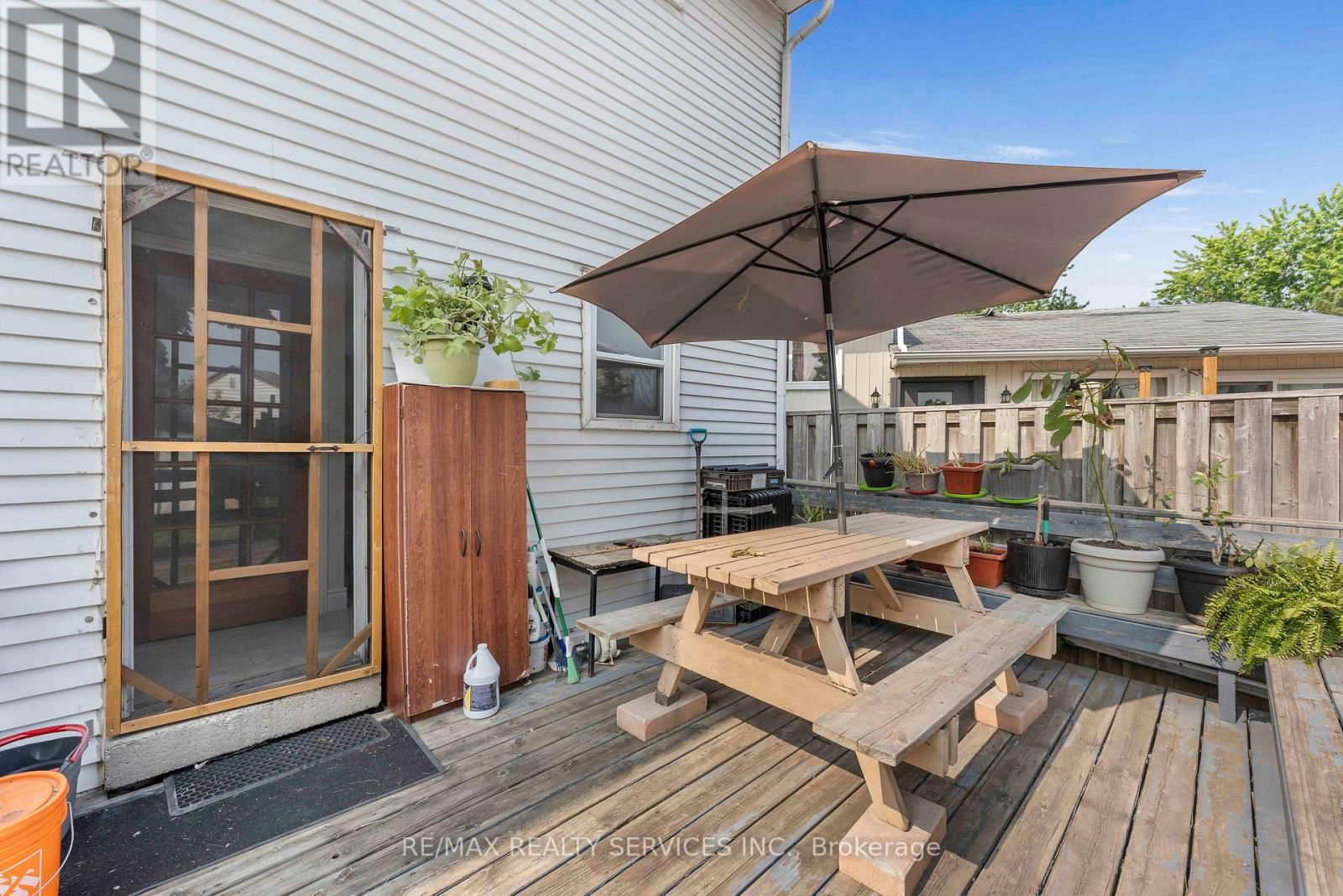 8 HEATHERSIDE COURT SOUTH Image 30