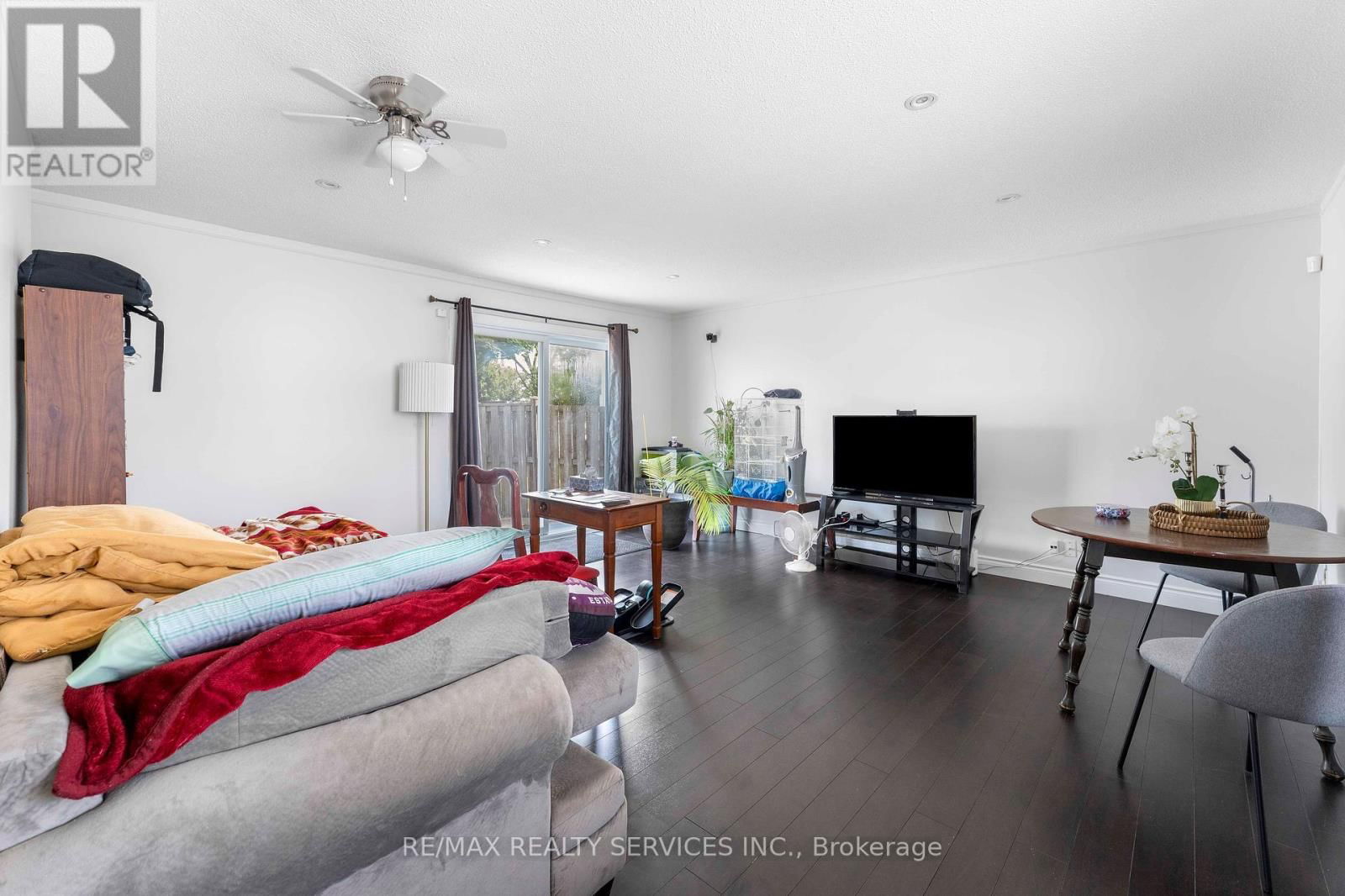 8 HEATHERSIDE COURT SOUTH Image 5