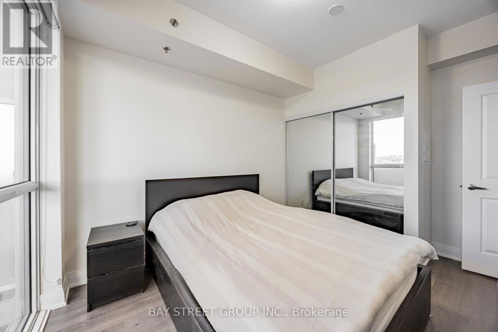 1201 - 55 SPEERS ROAD Image 25