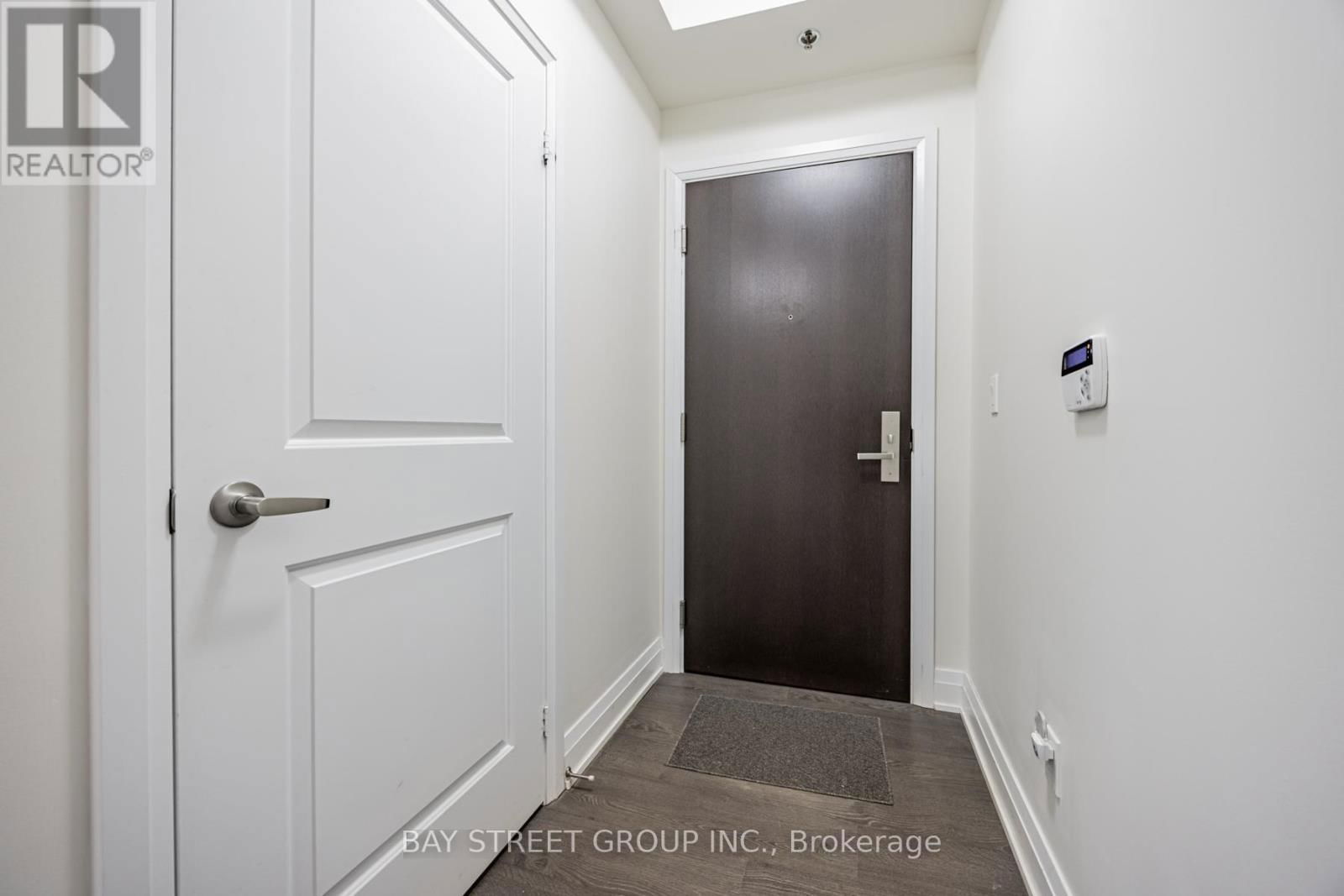 1201 - 55 SPEERS ROAD Image 4