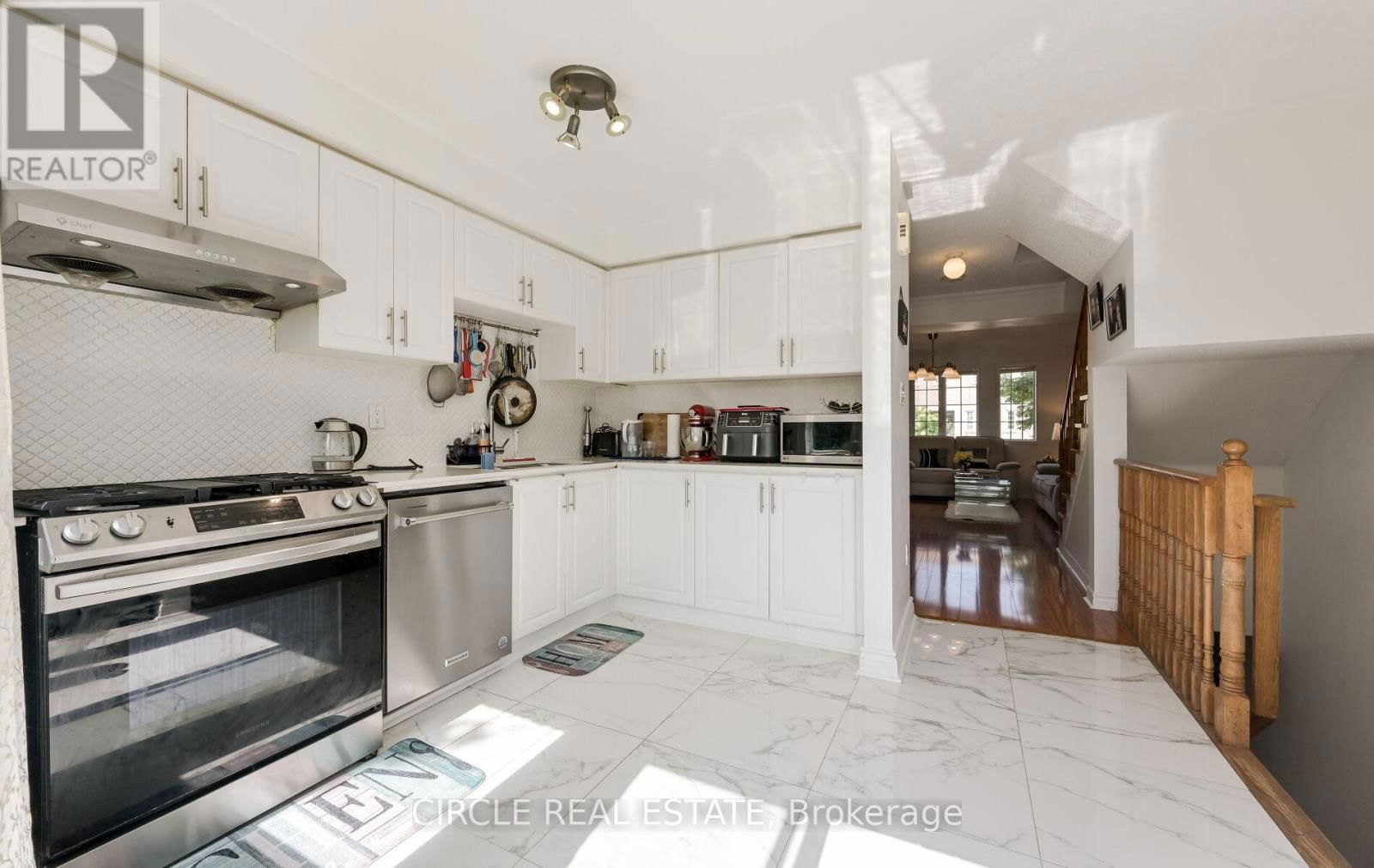 20 - 20 SPADINA ROAD Image 10