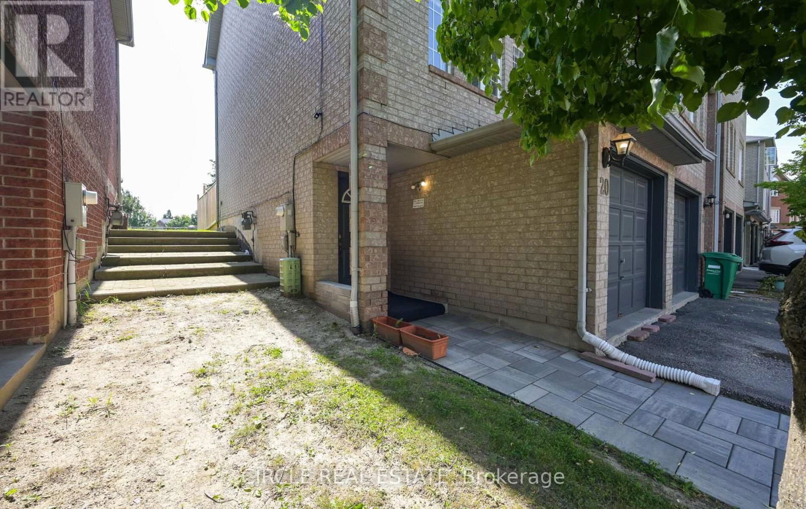 20 - 20 SPADINA ROAD Image 3