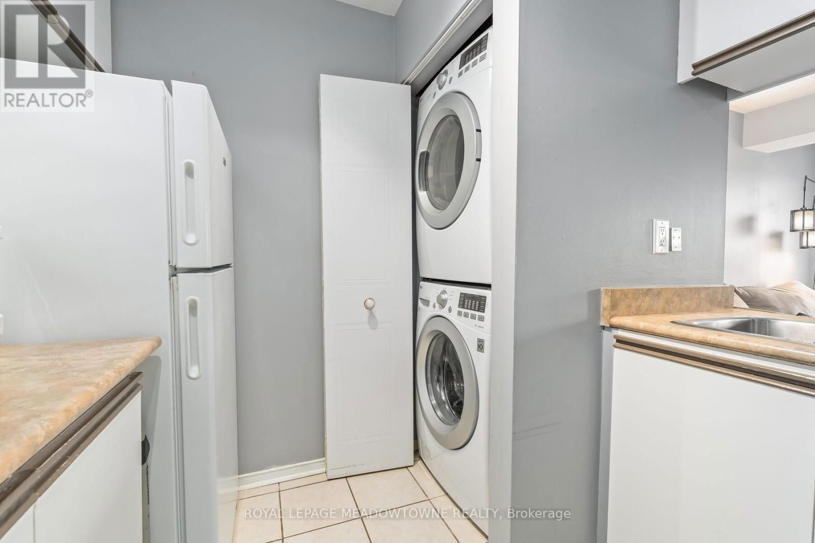 24 - 42A STEWART MACLAREN ROAD Image 16
