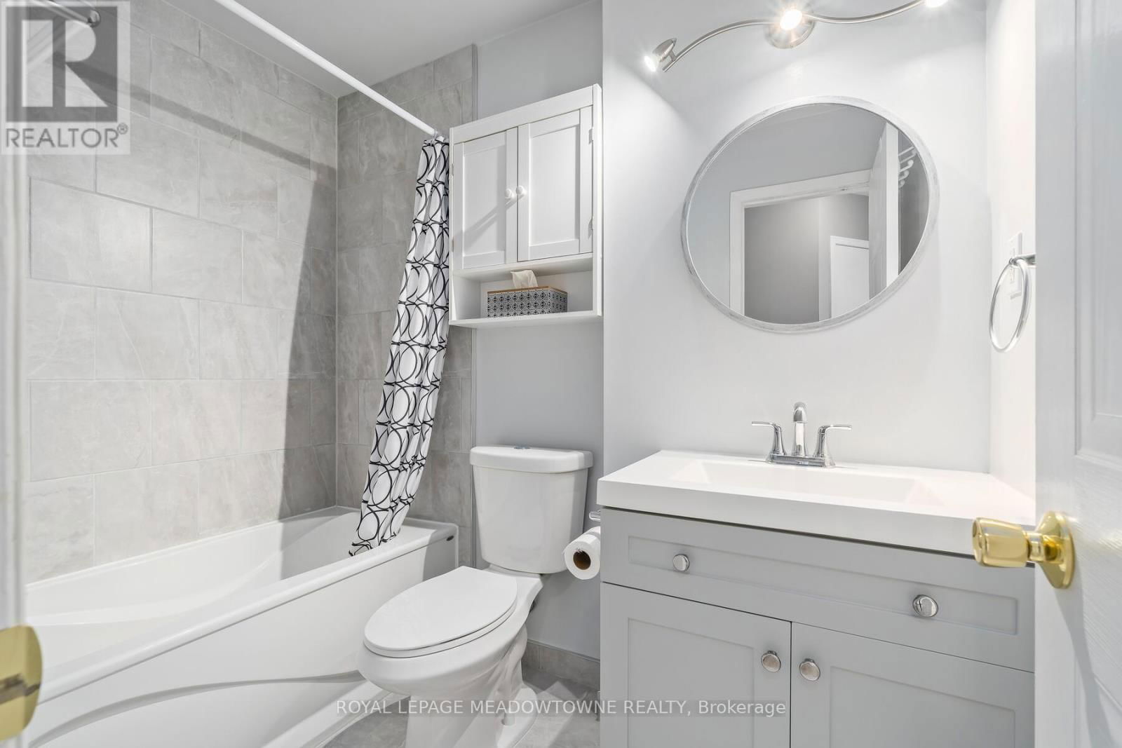 24 - 42A STEWART MACLAREN ROAD Image 21