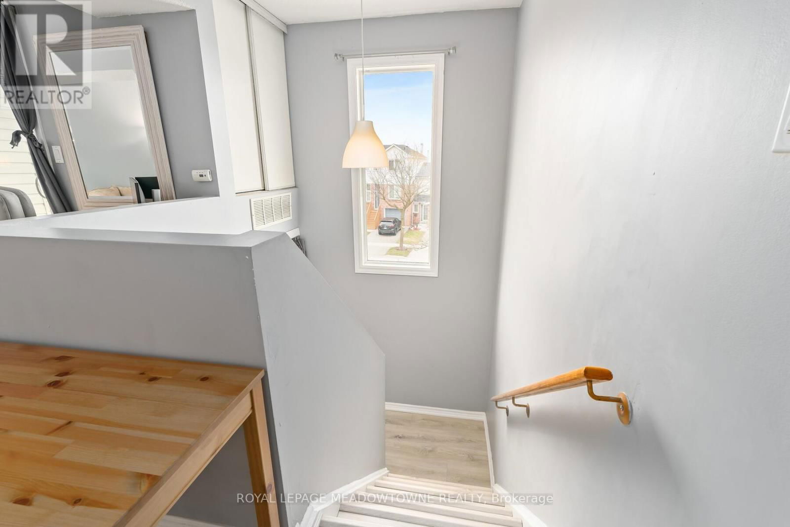 24 - 42A STEWART MACLAREN ROAD Image 5