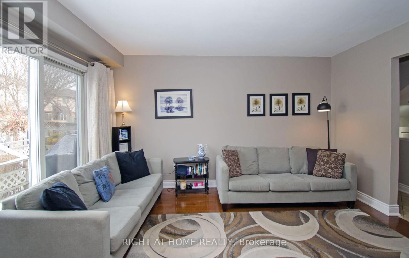 54 FERGUSON PLACE Image 17