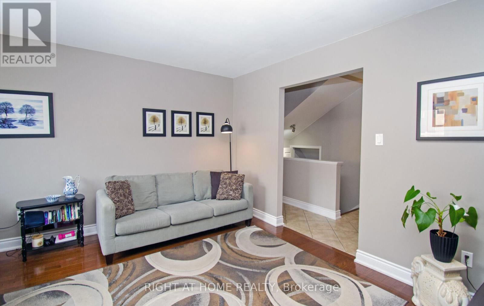 54 FERGUSON PLACE Image 18