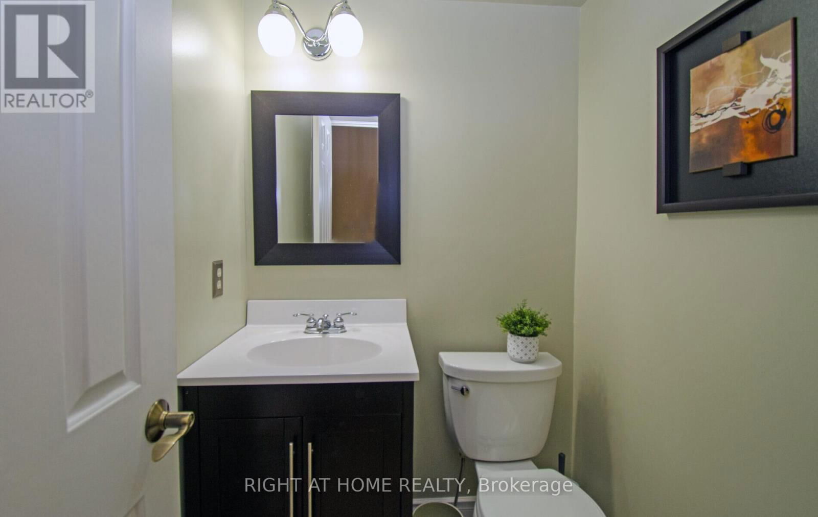 54 FERGUSON PLACE Image 21