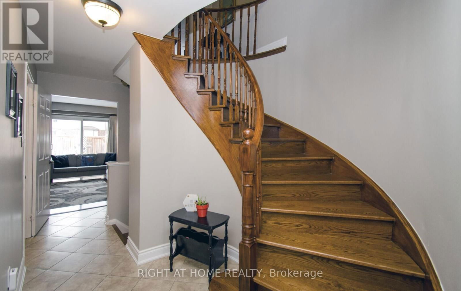 54 FERGUSON PLACE Image 22