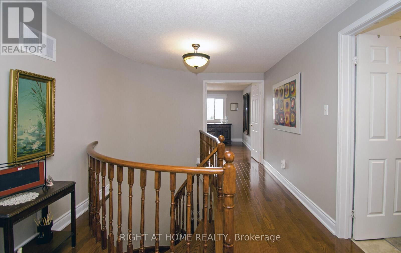 54 FERGUSON PLACE Image 23
