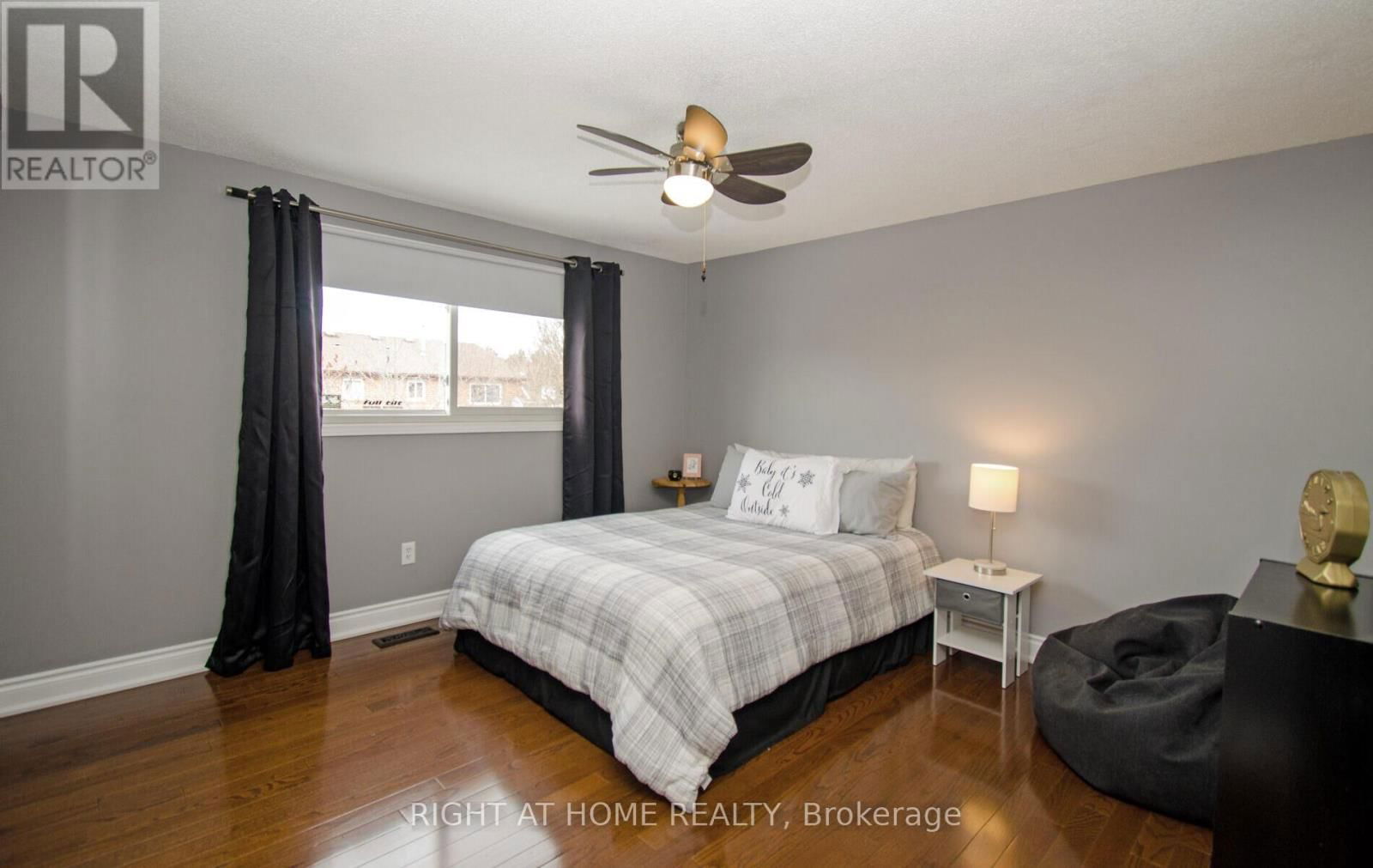 54 FERGUSON PLACE Image 32