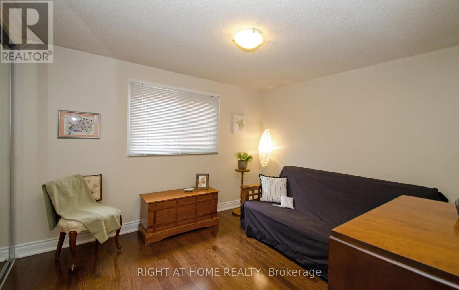 54 FERGUSON PLACE Image 34