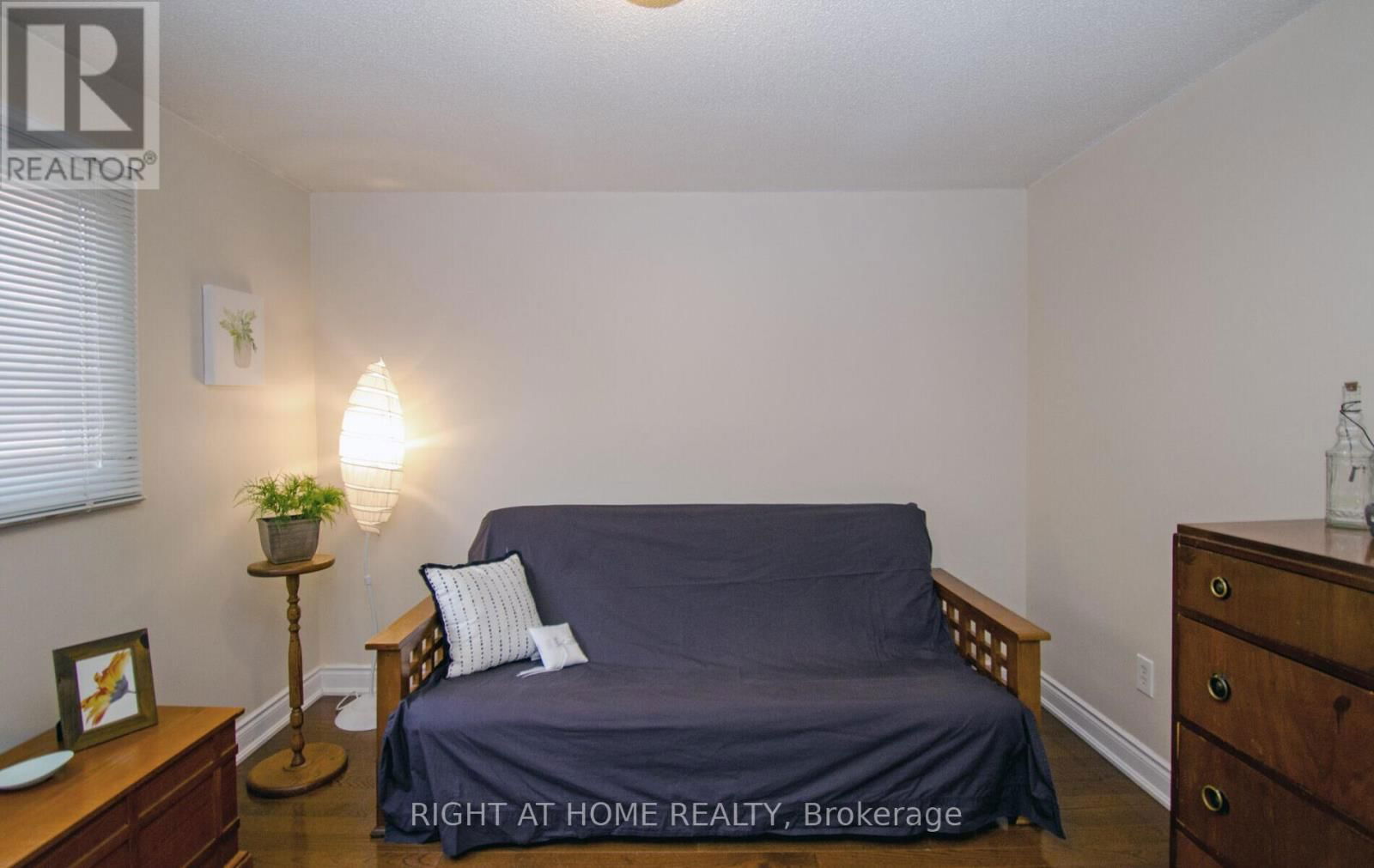 54 FERGUSON PLACE Image 35