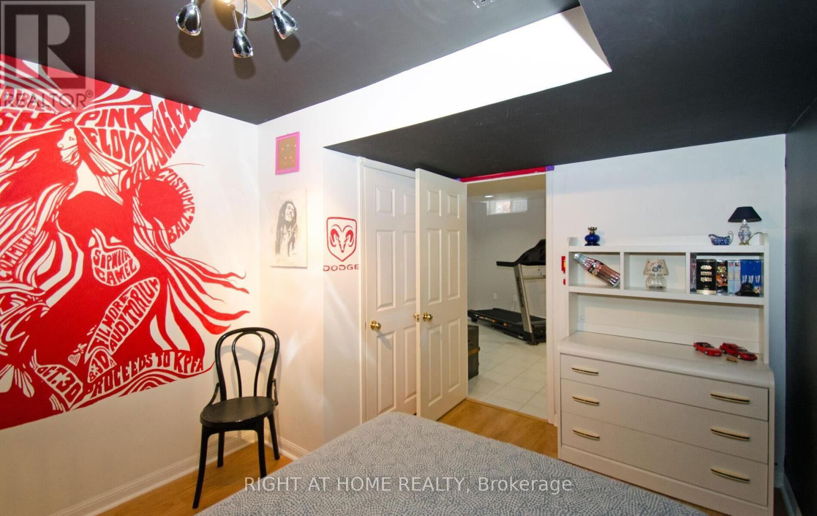 54 FERGUSON PLACE Image 43