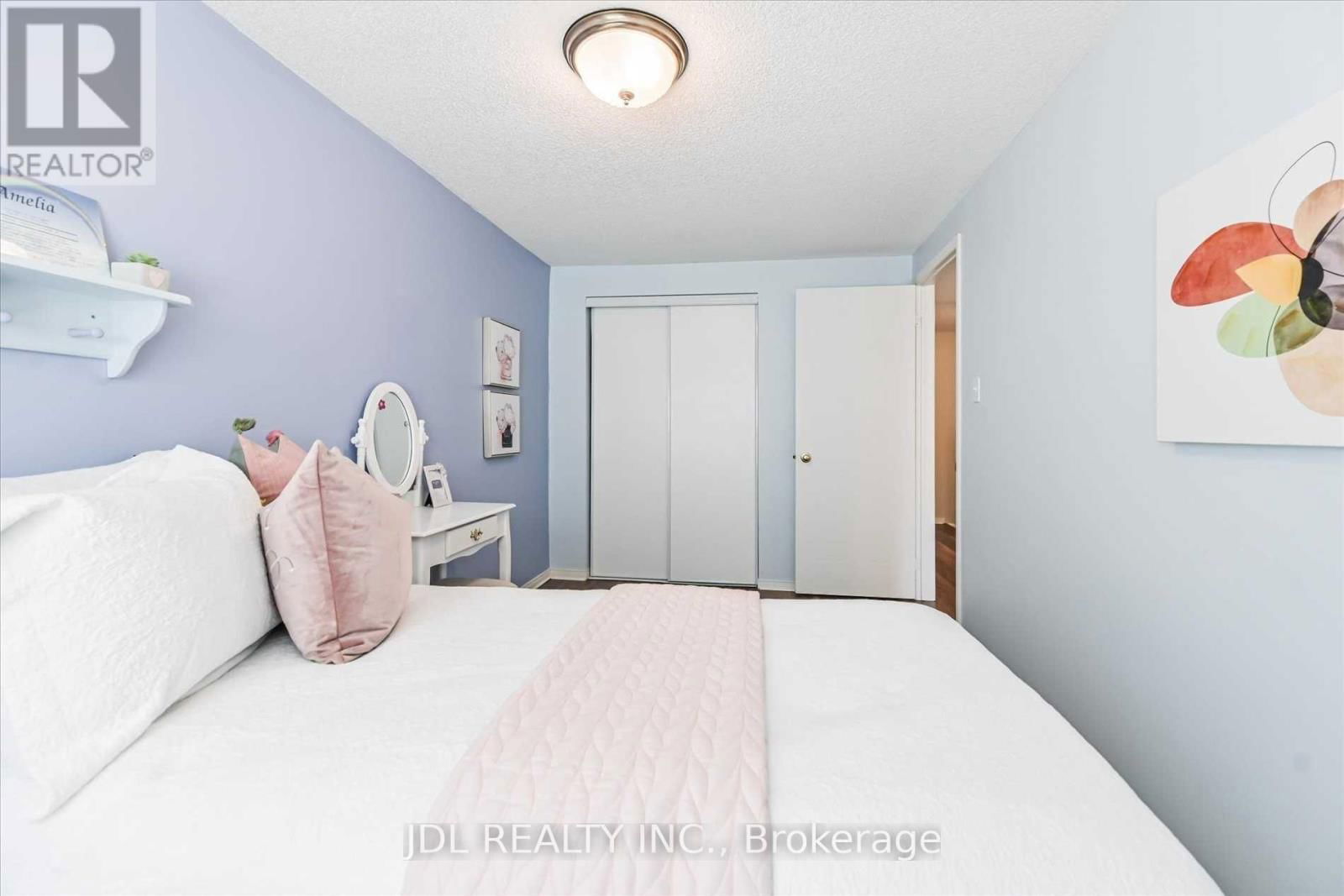 4 - 1500 REEVES GATE Image 22