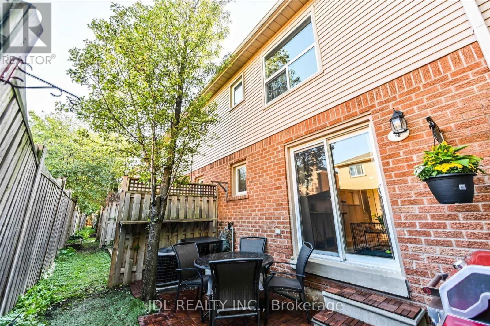 4 - 1500 REEVES GATE Image 28