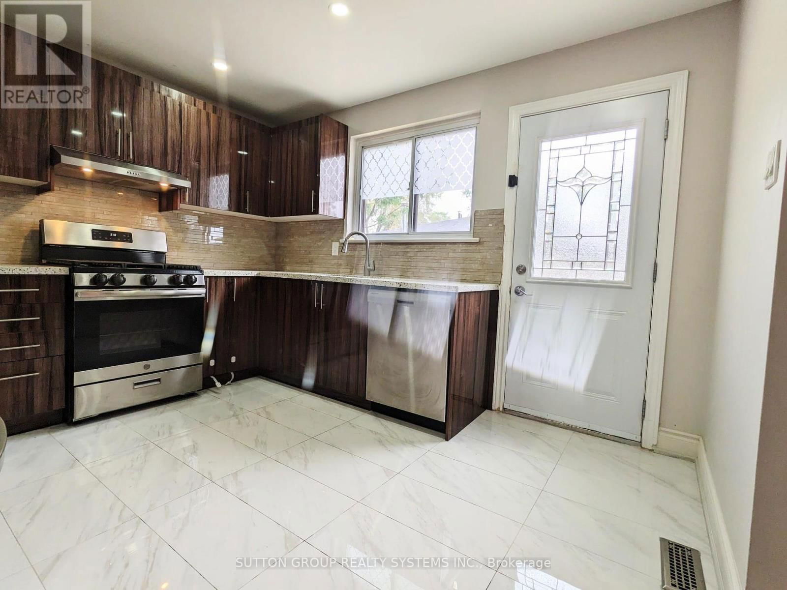 33 EARLSDALE CRESCENT Image 11
