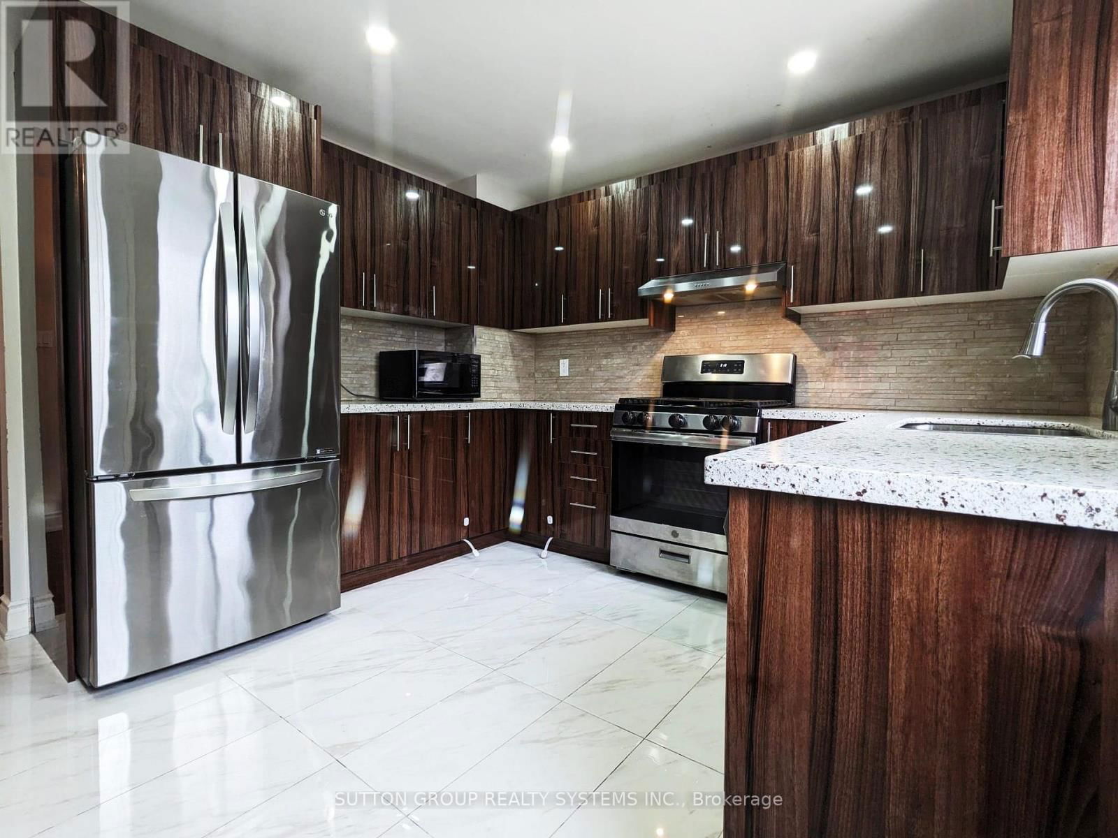 33 EARLSDALE CRESCENT Image 12