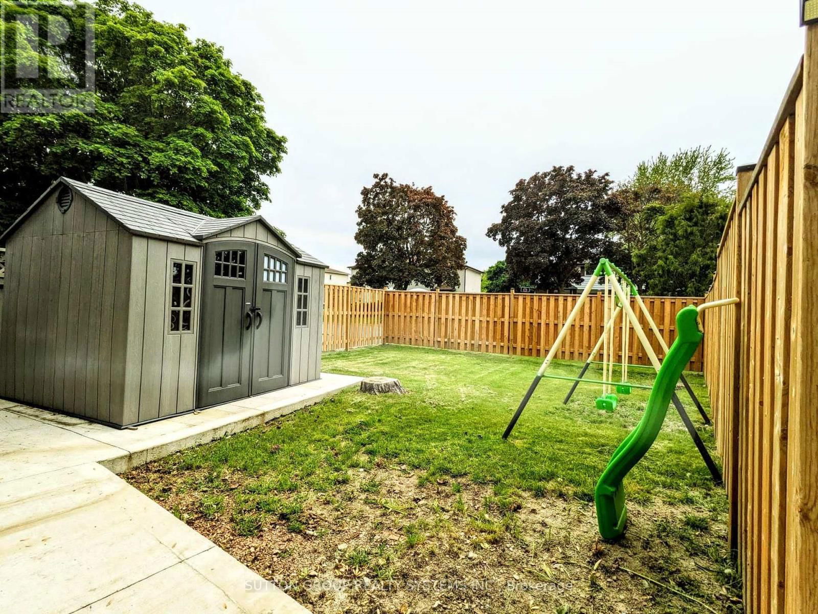 33 EARLSDALE CRESCENT Image 28