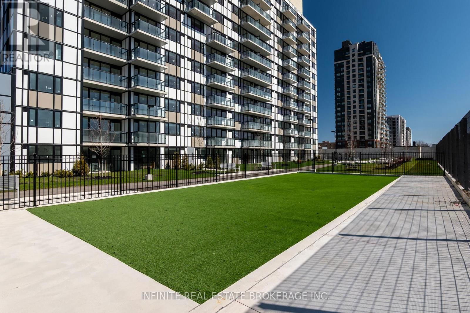 D08 - 980 LANSDOWNE AVENUE Image 15