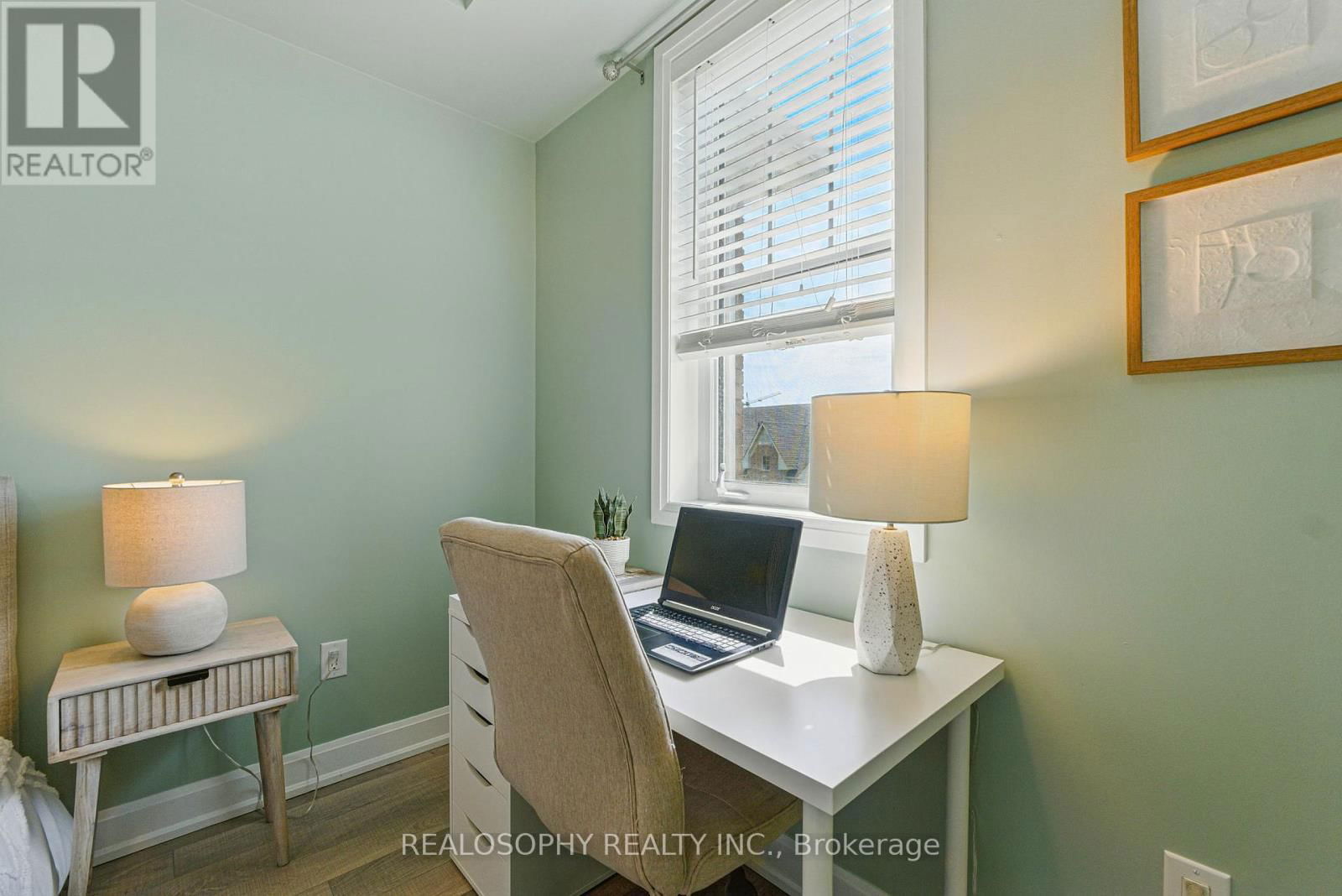 304 - 2333 SAWGRASS DRIVE Image 31
