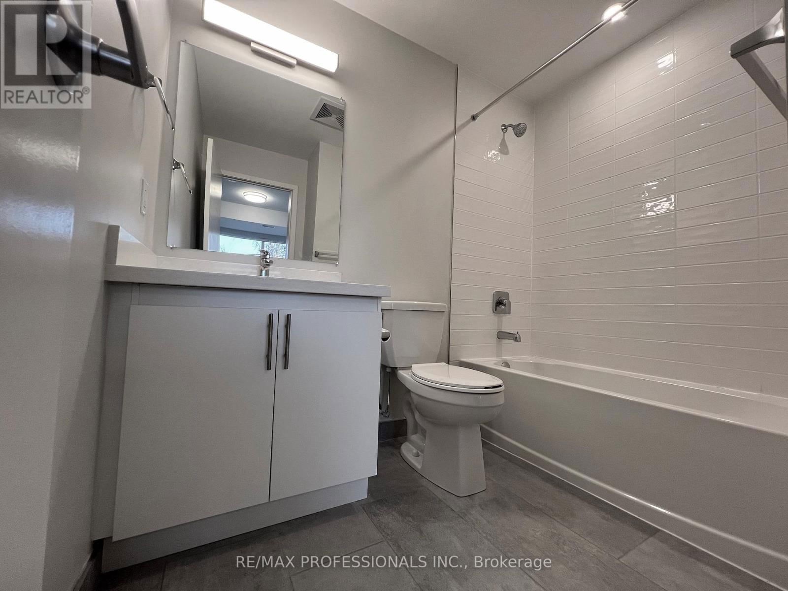 112 - 62 DIXFIELD DRIVE Image 11