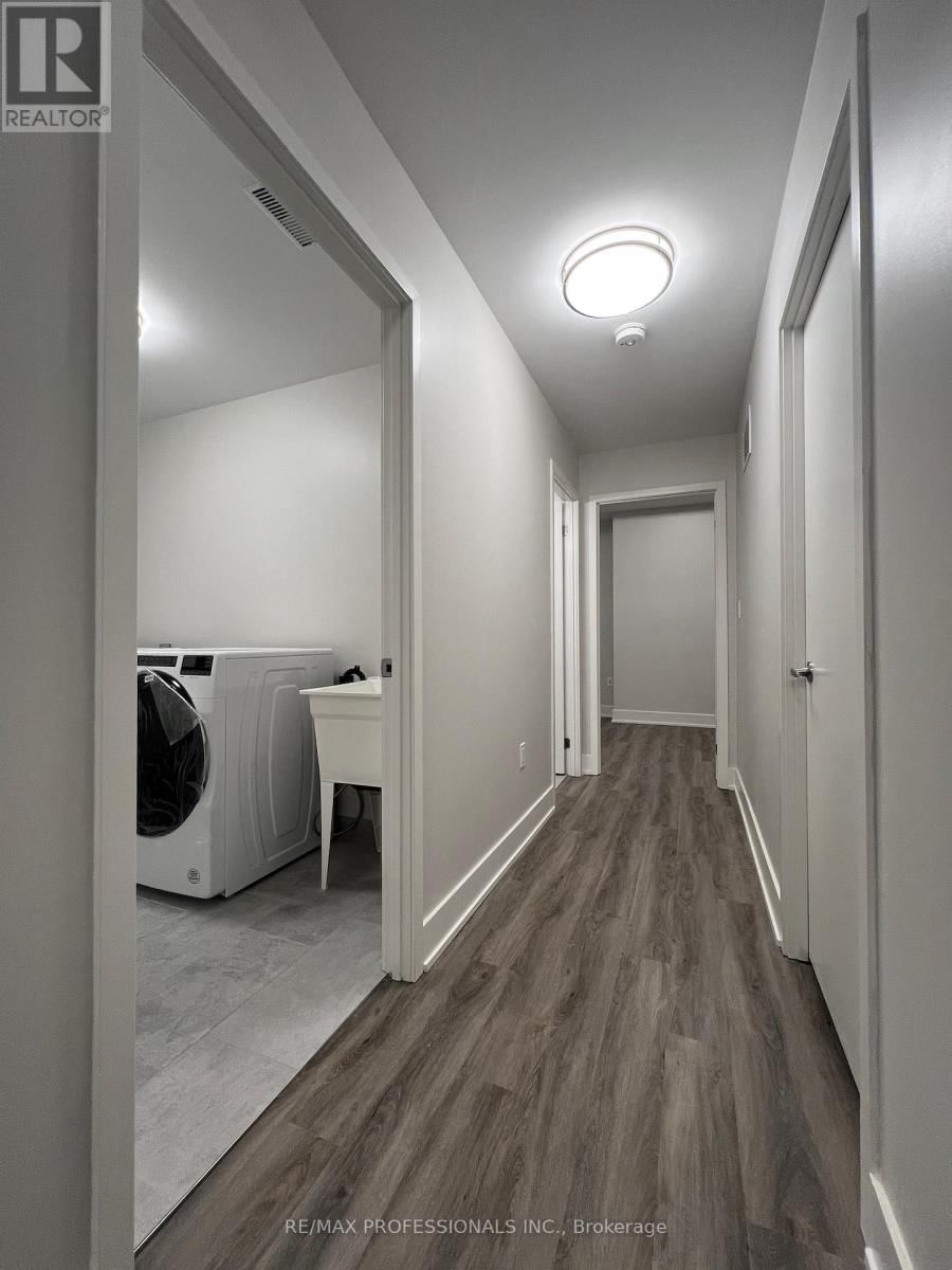 112 - 62 DIXFIELD DRIVE Image 16