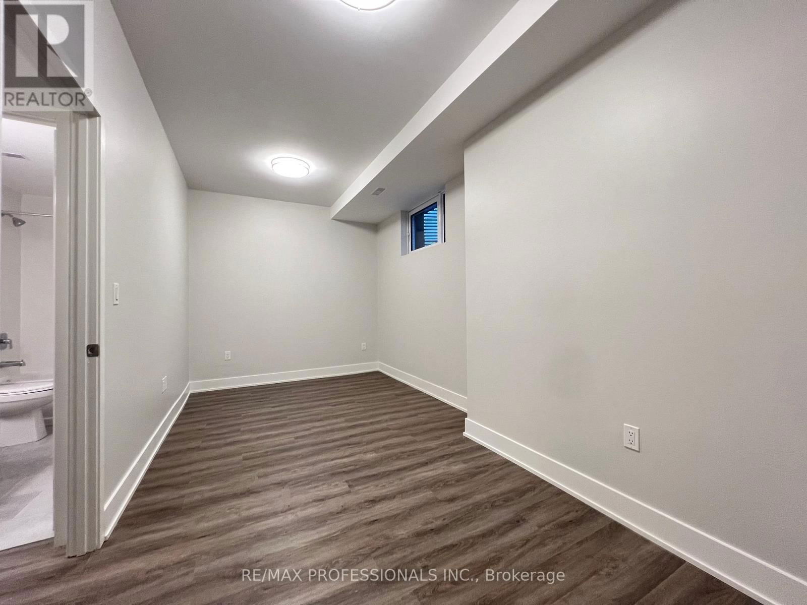 112 - 62 DIXFIELD DRIVE Image 20