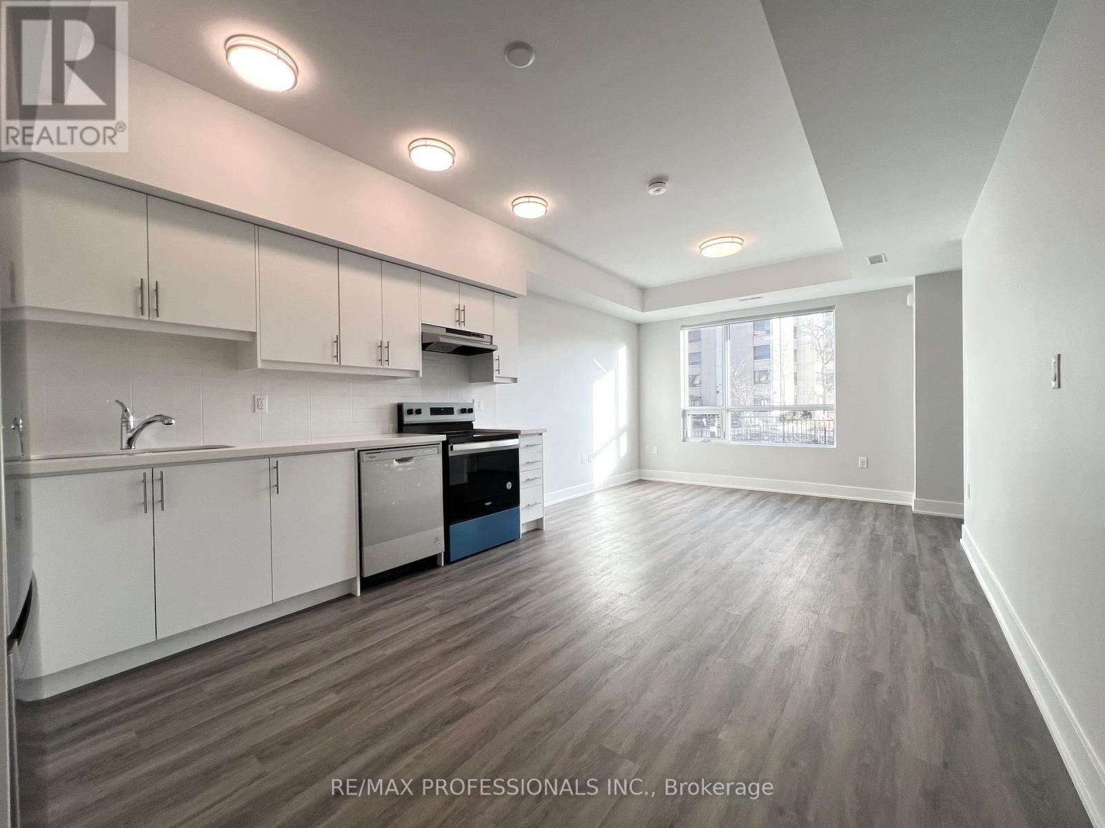 112 - 62 DIXFIELD DRIVE Image 5