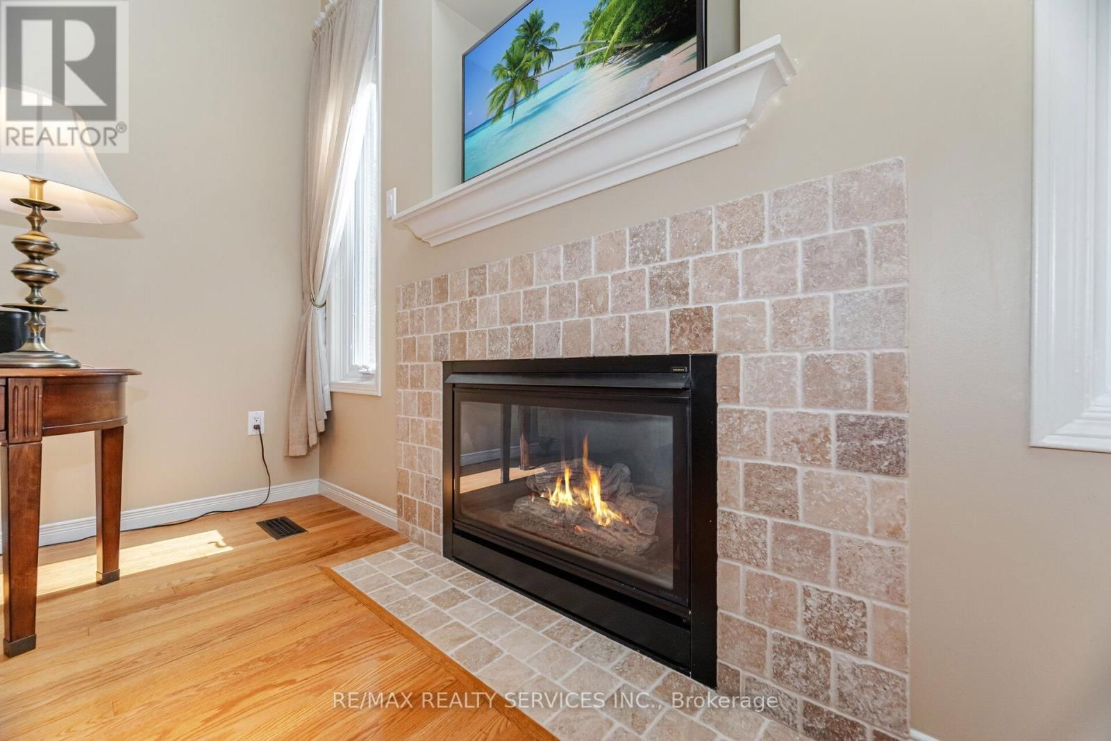 8 INWOOD PLACE Image 10