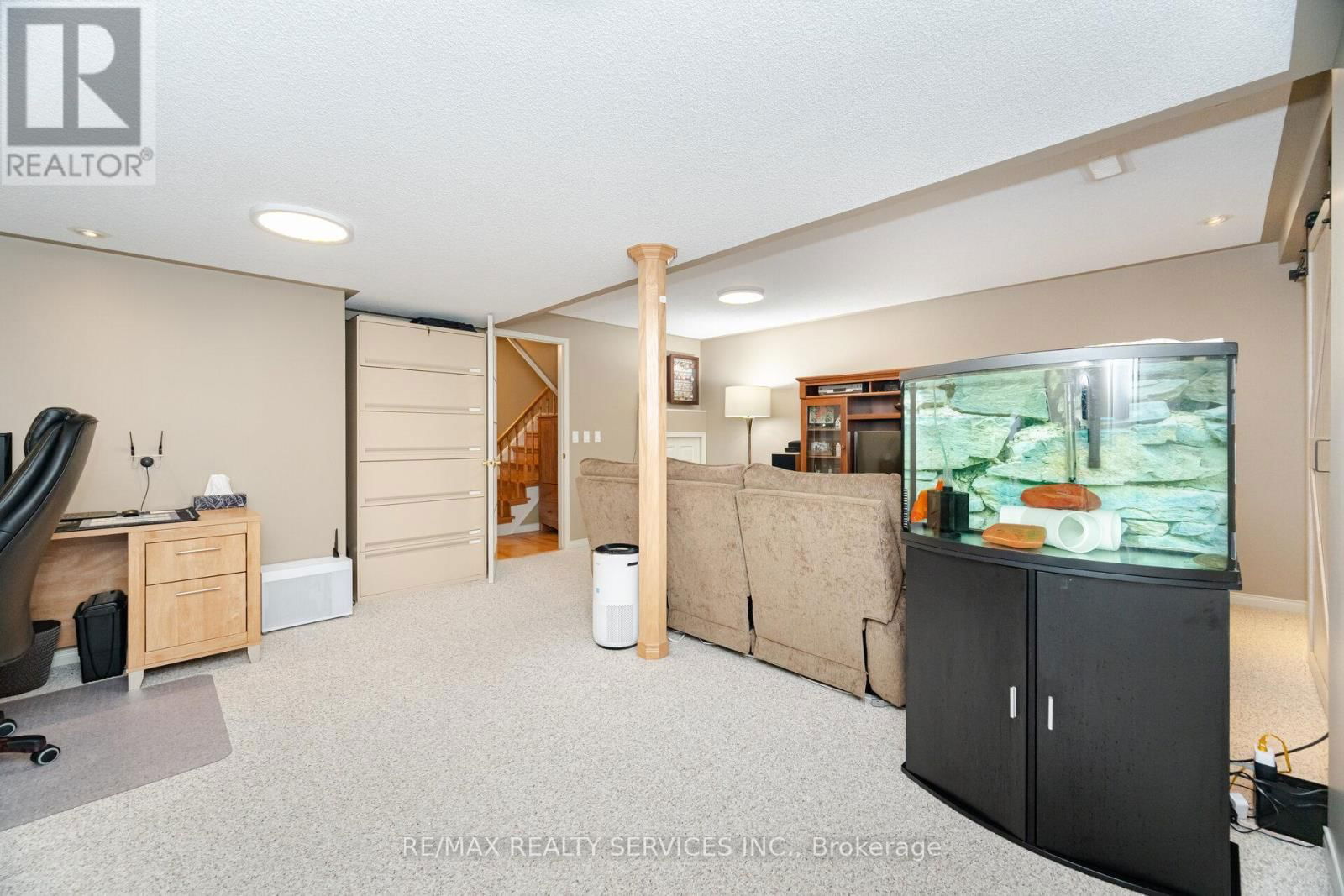 8 INWOOD PLACE Image 31