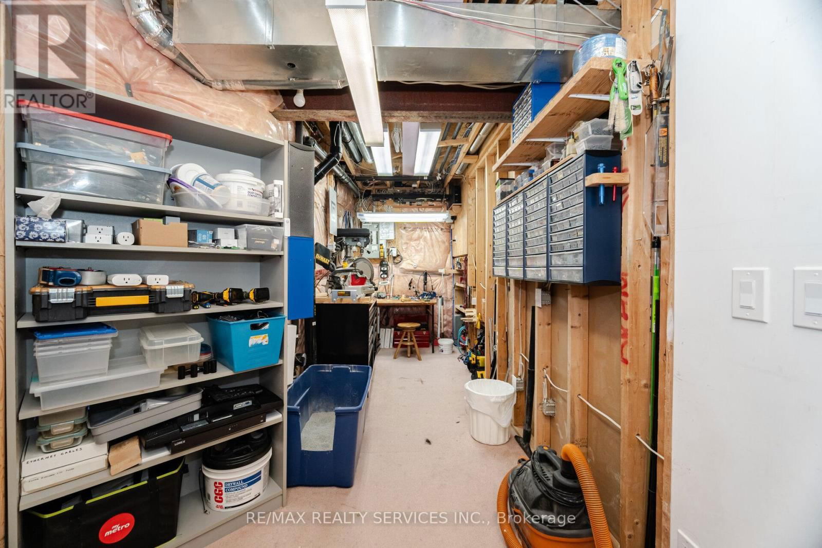 8 INWOOD PLACE Image 33