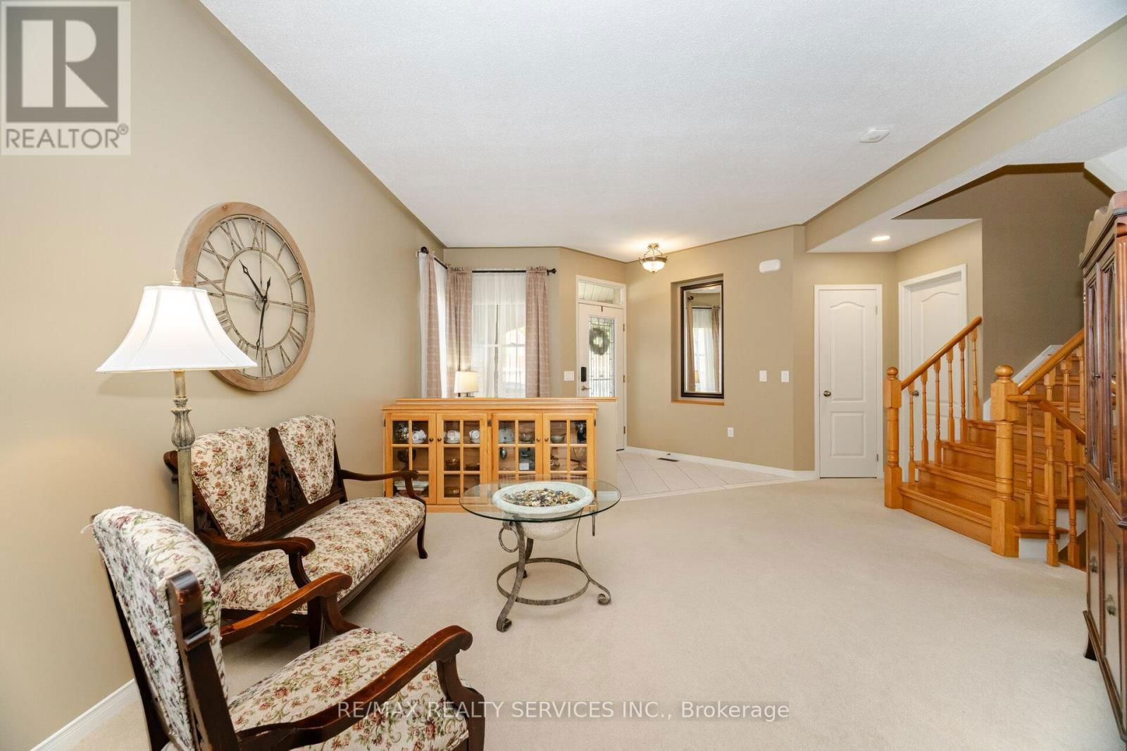 8 INWOOD PLACE Image 6