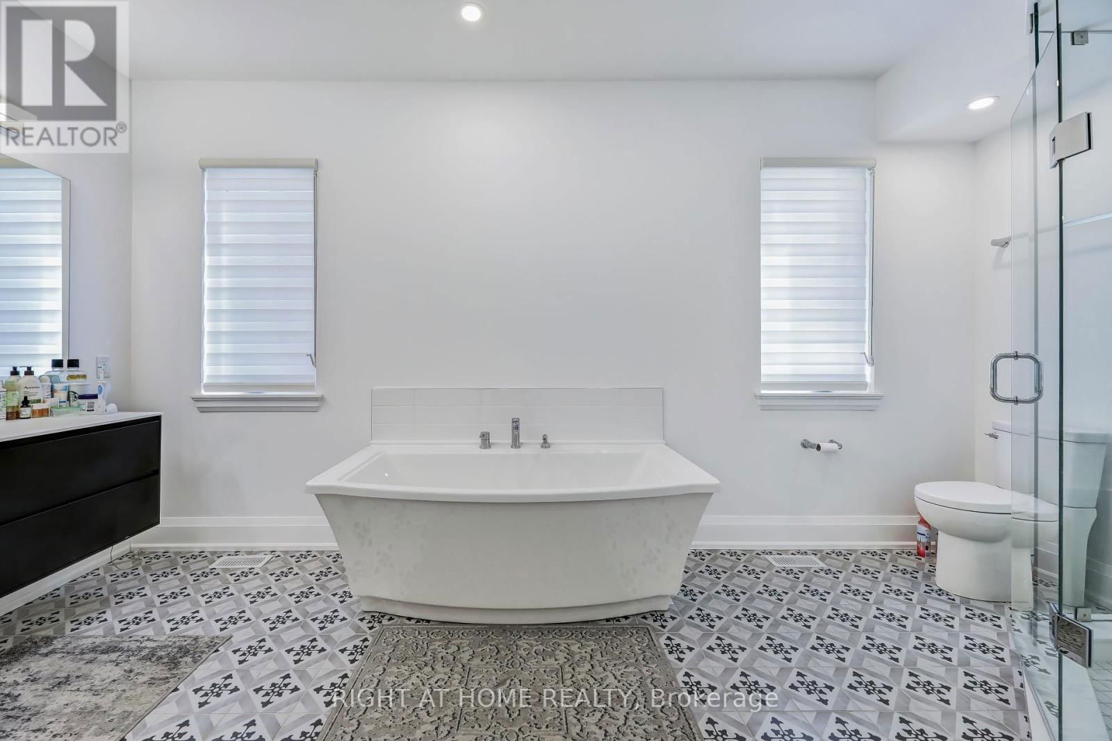 135 HIGH STREET WEST Image 25