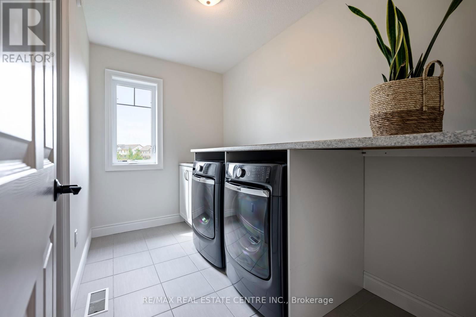 1 WARDLAW AVENUE Image 26