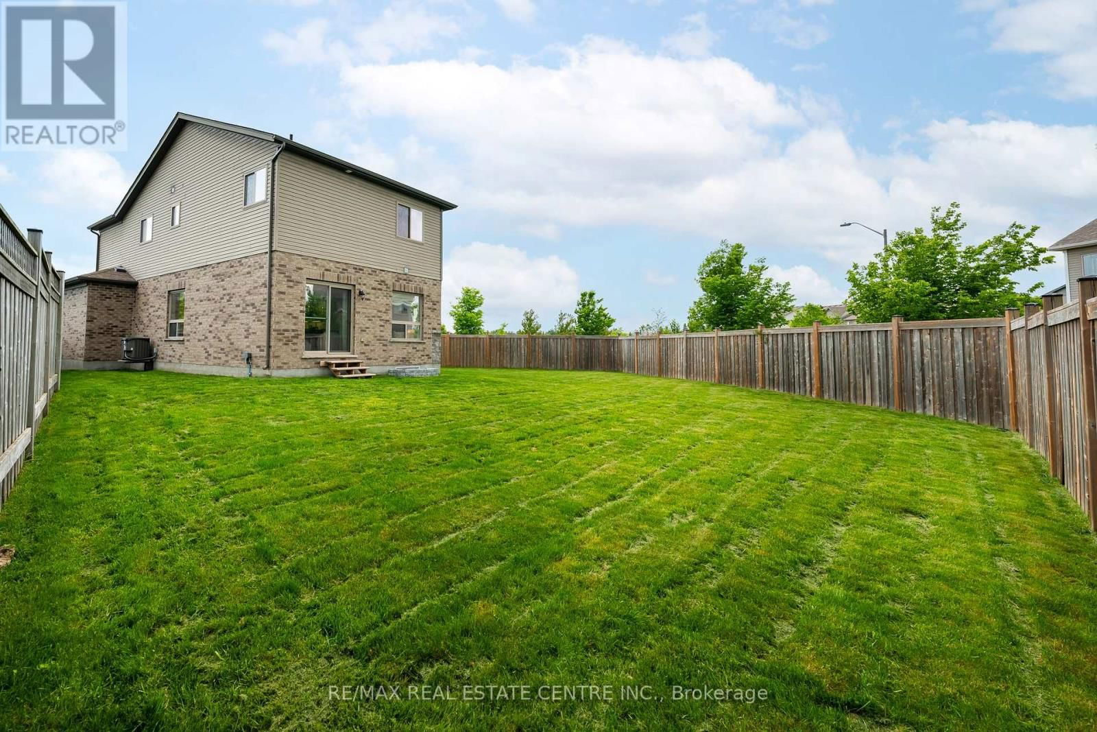 1 WARDLAW AVENUE Image 31