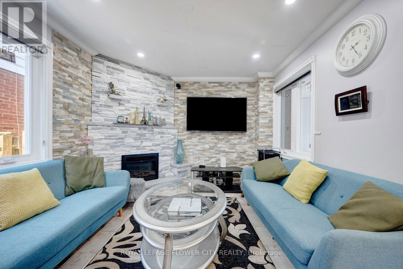 27 DENLOW DRIVE Image 15