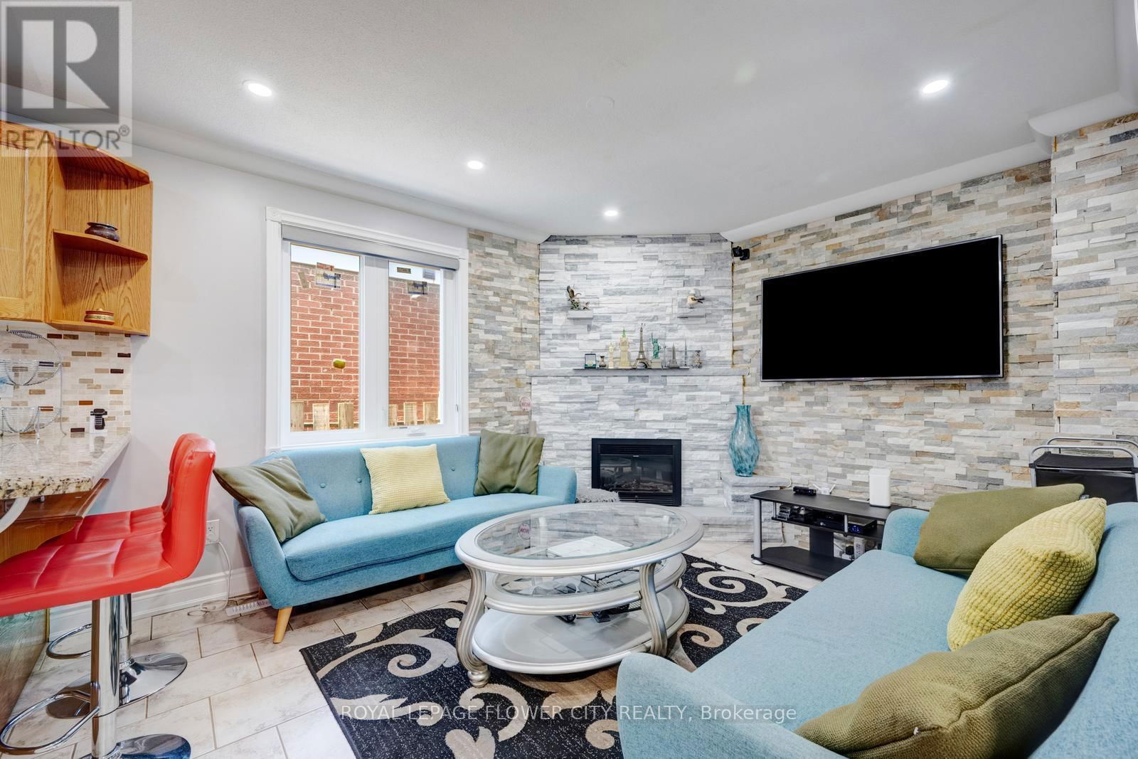27 DENLOW DRIVE Image 16