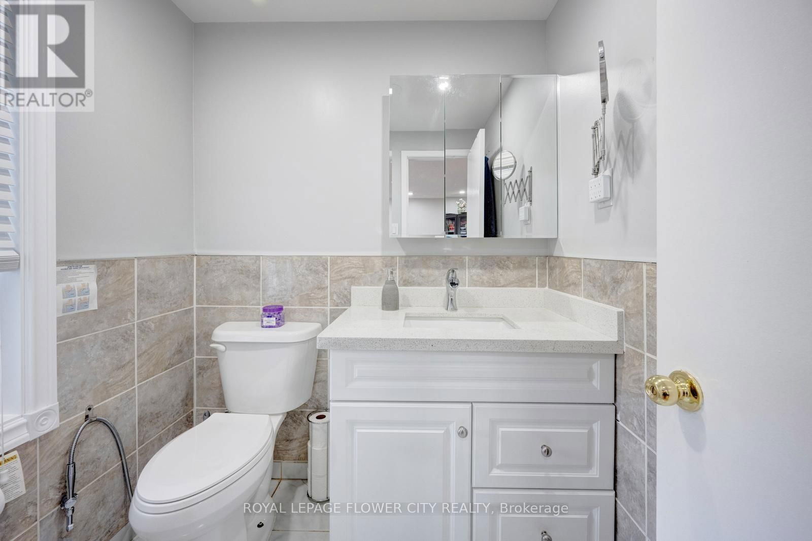 27 DENLOW DRIVE Image 24