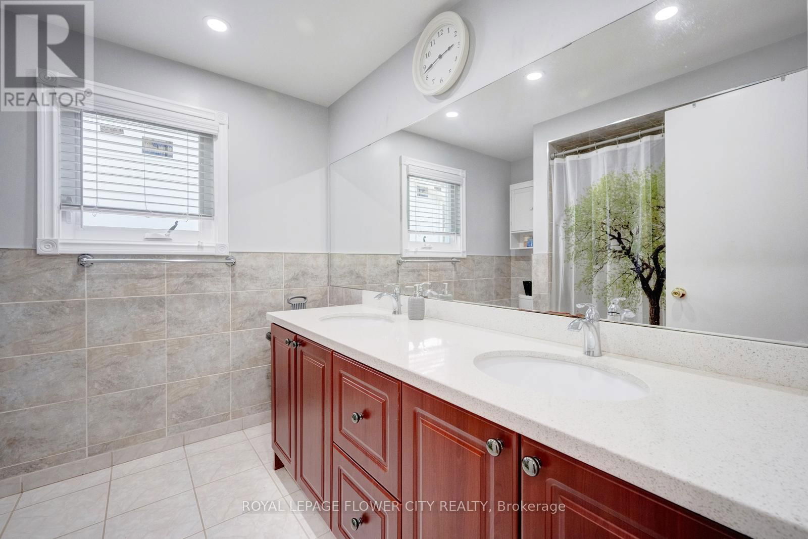 27 DENLOW DRIVE Image 32